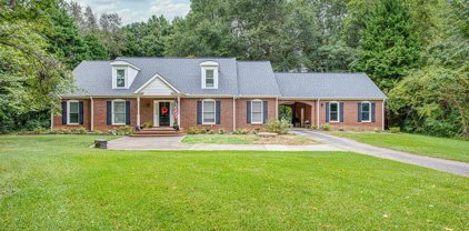 144 Rolling Green Circle, Greenville