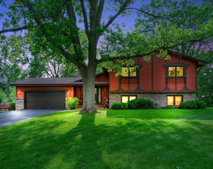 8310 Sunnyside Road, Mounds View