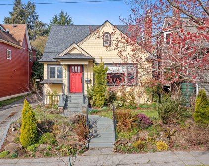 4123 Evanston Avenue N, Seattle