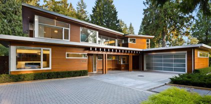 2580 Colwood Drive, North Vancouver