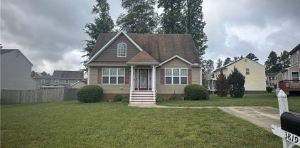 3819 Pillow Bluff Lane, North Chesterfield