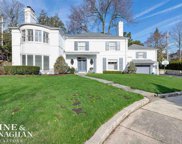 25 Beacon Hill, Grosse Pointe Farms image