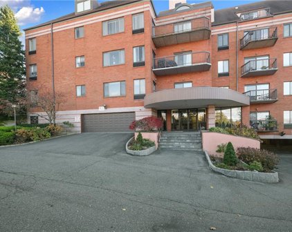 24 Ray Place Unit #L-2, Scarsdale