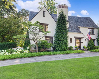 22 Hadden Road, Scarsdale