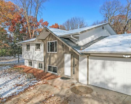 677 Highway 96  W, Shoreview