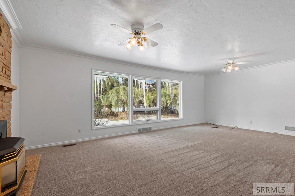 1881 W 49th S, Idaho Falls, 83402