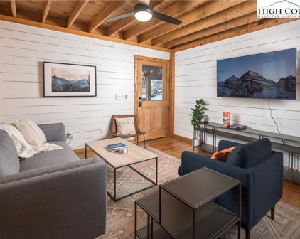 282 Red Feather Trail, Boone