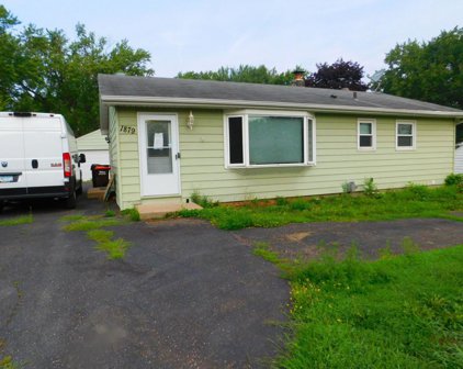 1879 Mcknight Road N, Maplewood