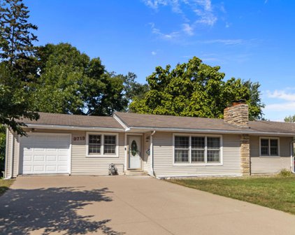 3713 Zenith Avenue N, Robbinsdale