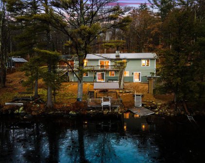40 White Oak Pond Road, Holderness