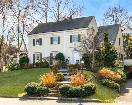 36 Olmsted Road, Scarsdale