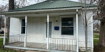604 S 18th, Centerville