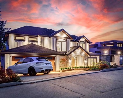 939 Forest Hills Drive, North Vancouver