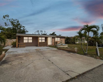 6659 Fiesta Way, Fort Myers