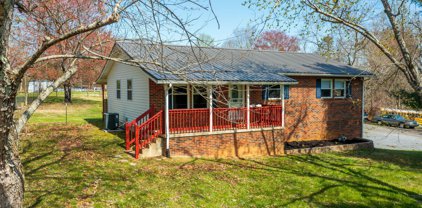480 Russell Rd, Loudon