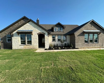 2909 Mossy Oak  Drive, Oak Ridge