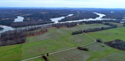 1099B E Robertson Rd, Castalian Springs