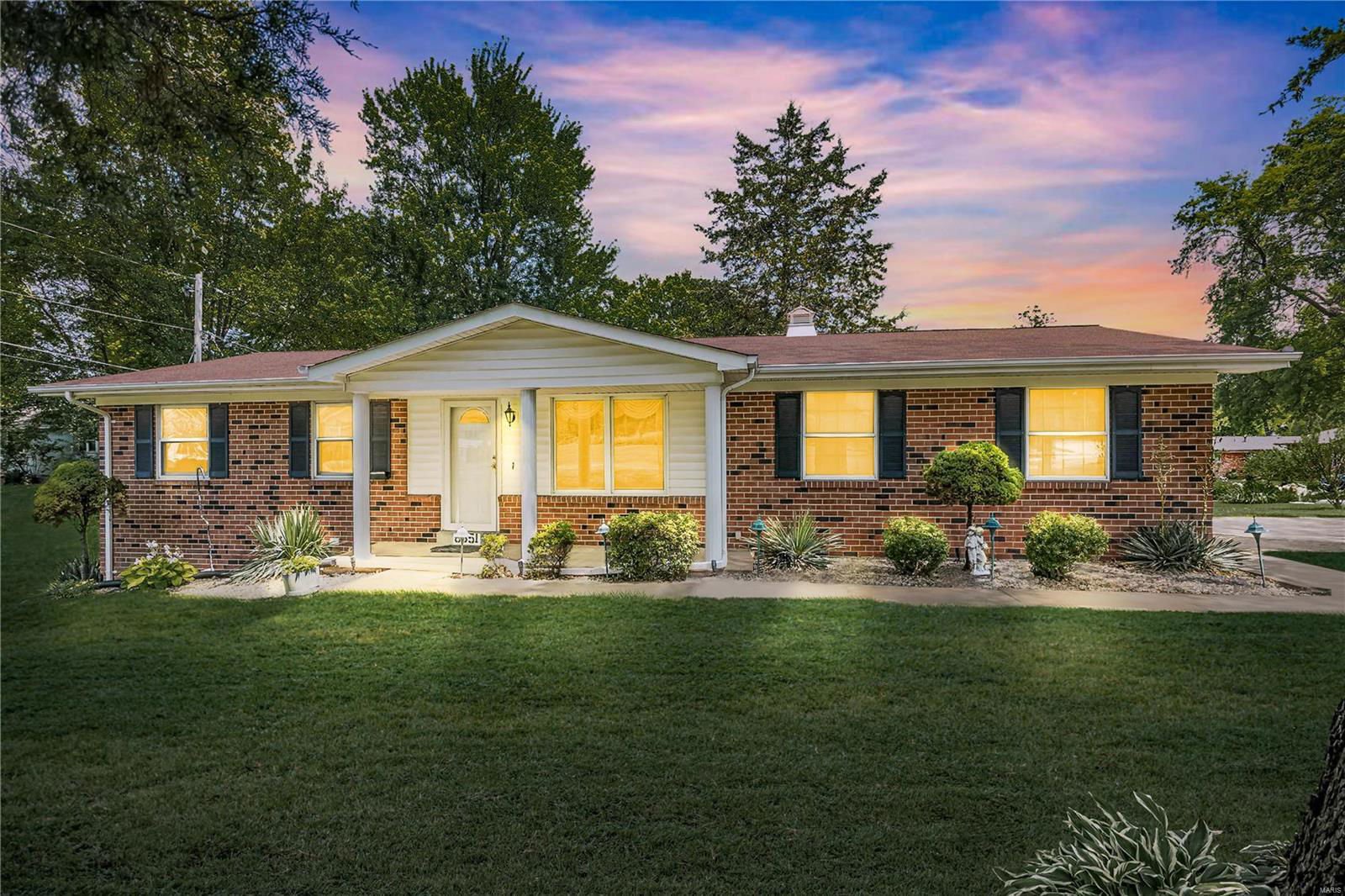 6851 er Road, St Louis, 63123