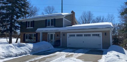 13705 Timber Crest Drive, Maple Grove