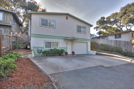 1101 Lincoln Ave in Pacific Grove