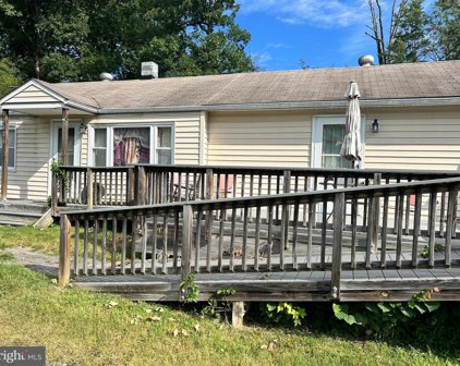 12426 Popes Head Rd, Clifton