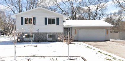 8371 Eastwood Road, Mounds View