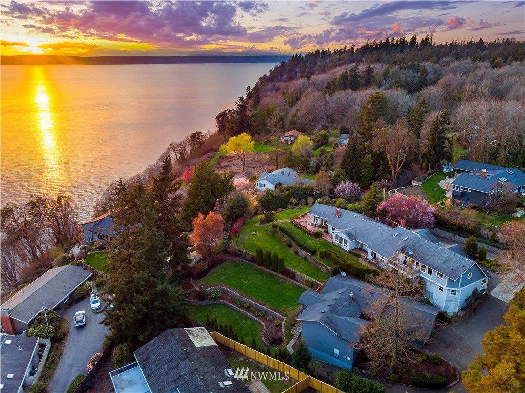 115 S 214th Street, Normandy Park, WA 98198