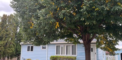 1487 Cope Avenue E, Maplewood