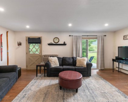 16 Hill + Vale Lane, Bartlett