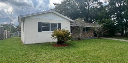138 Exeter Avenue, Longwood