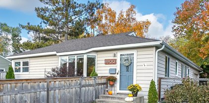 8900 Cedar Lake Road S, Saint Louis Park