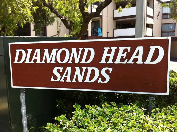 Diamond Head Sands sign