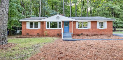 760 Saint George, Raleigh