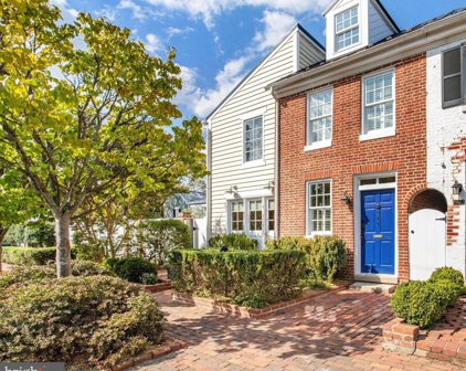 211 Franklin St, Alexandria