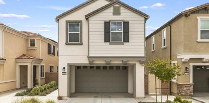 1940 Meyer Court, Santa Paula