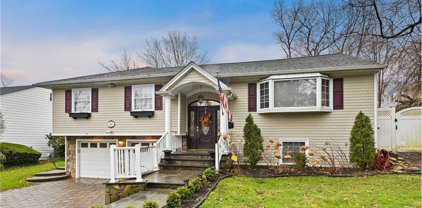98 Valley Terrace, Rye Brook