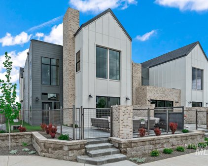 2550 W Iron Coop Street, Eagle
