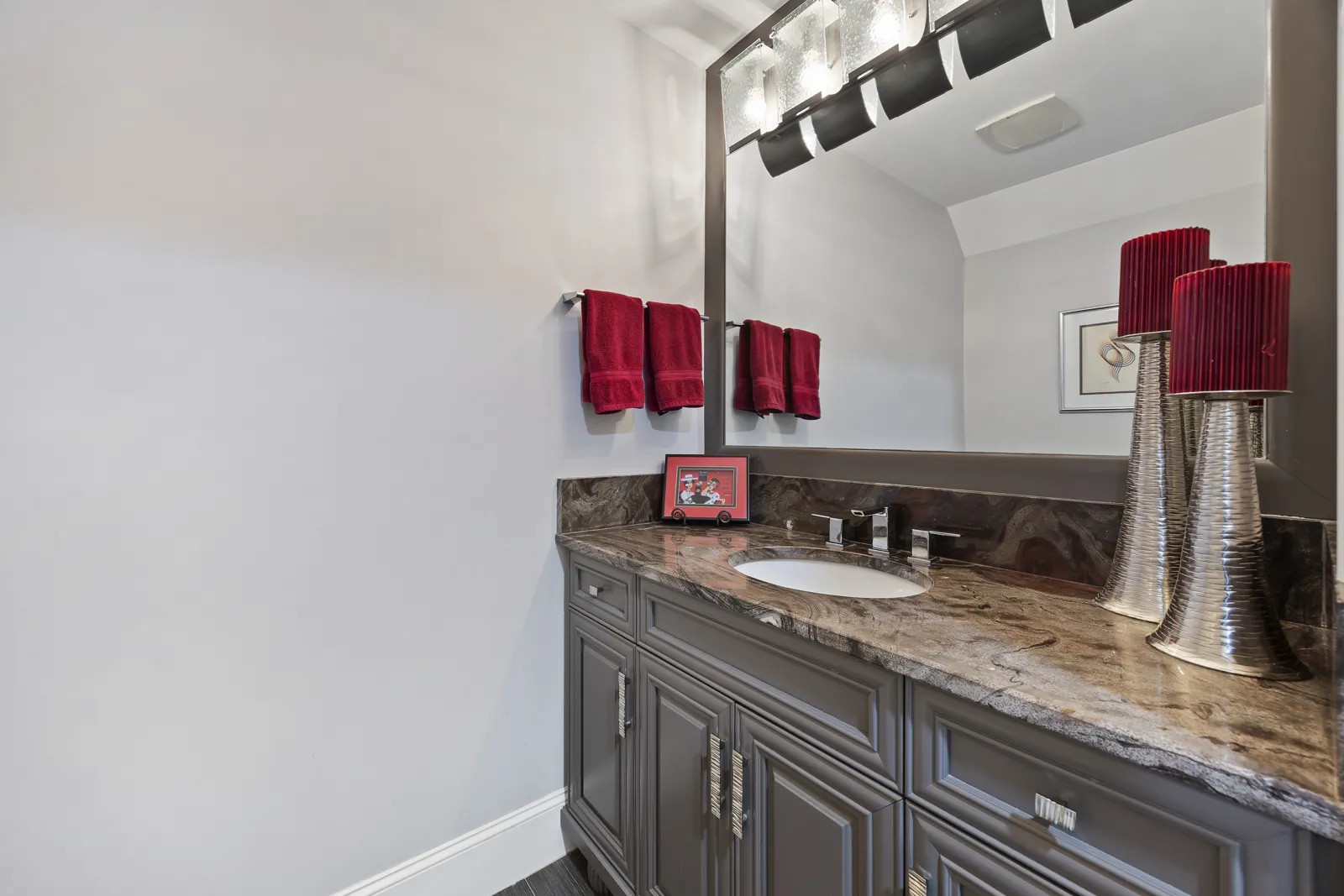 First floor powder room, photograph 2