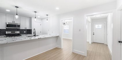 722 Academy Lane, Deer Park