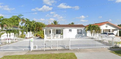 441 E 37th St, Hialeah