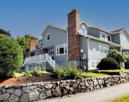 3 Carnation Circle Unit A, Reading image