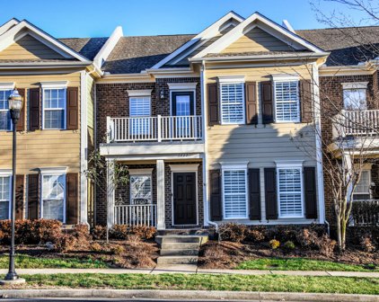 1422 Burnside Dr, Franklin