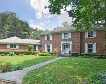 23 Village Lane, Bronxville