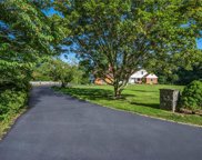 20 Topland Road, Hartsdale image