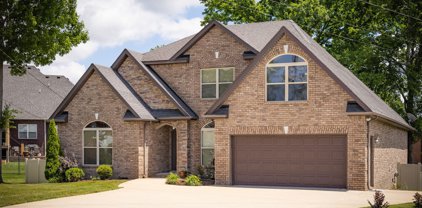 1010 Lily Ann Ct, La Vergne