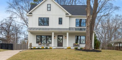 2006 Shenandoah Rd, Alexandria