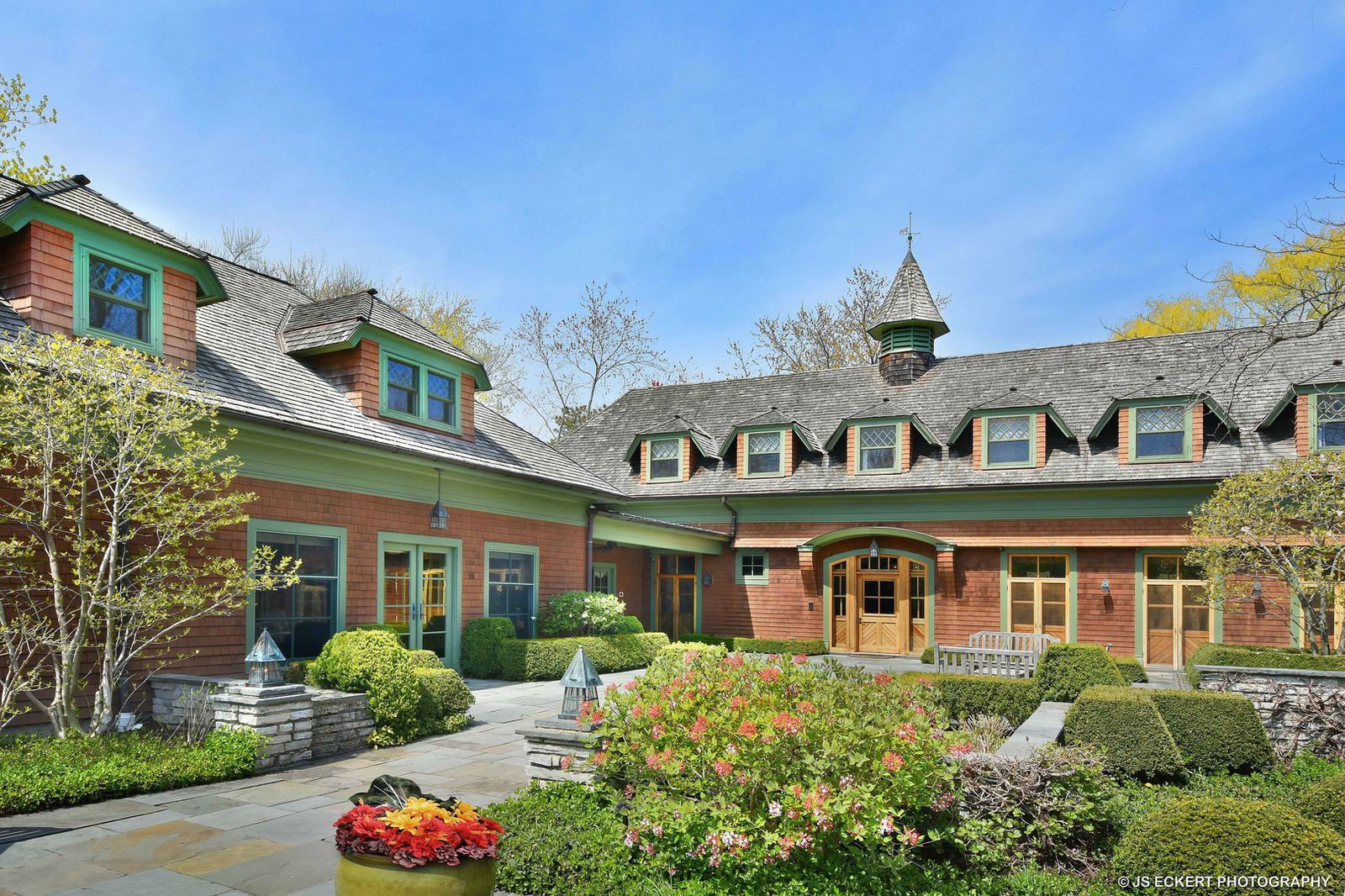 606 Tiverton Road Lake Forest Illinois