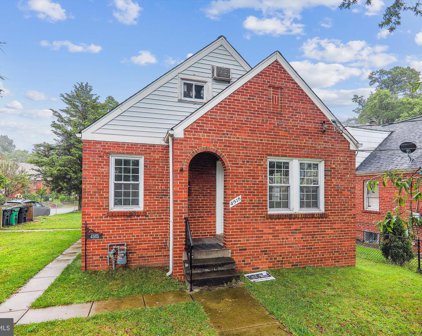 4515 38th St, Brentwood