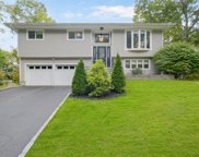 33 Fawn Ridge Drive, Cortlandt Manor image