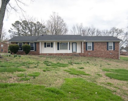 1205 Green Valley Dr, Lewisburg
